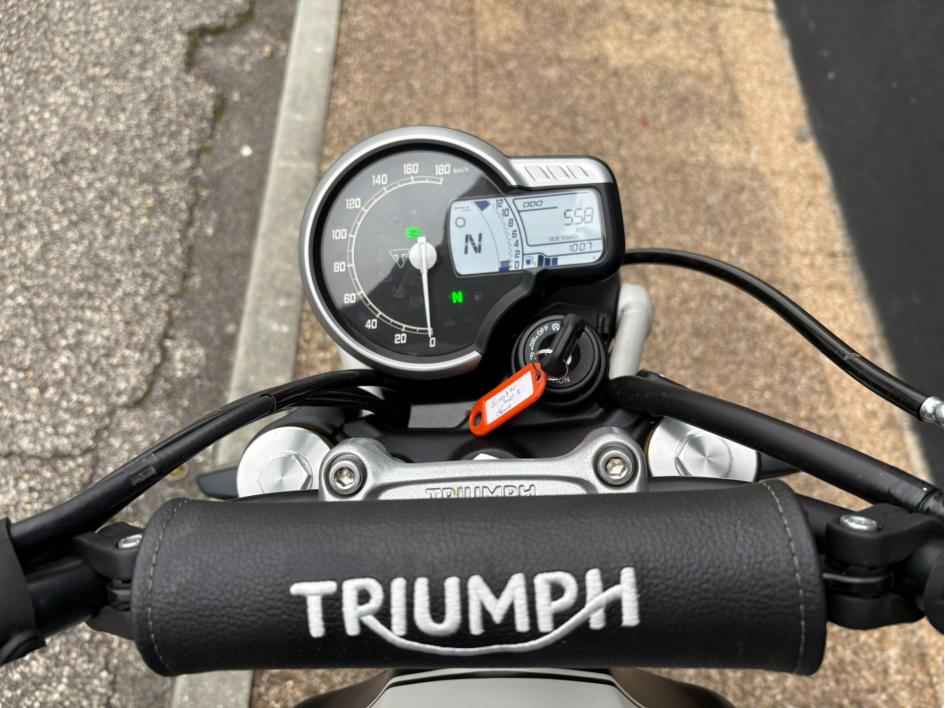 TRIUMPH Scrambler 400 X