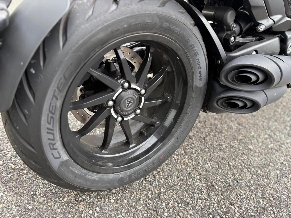 TRIUMPH Rocket 3 GT Storm