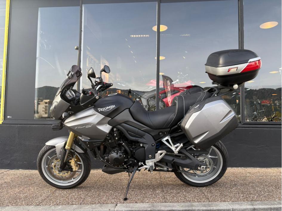 TRIUMPH TIGER 1050 SE