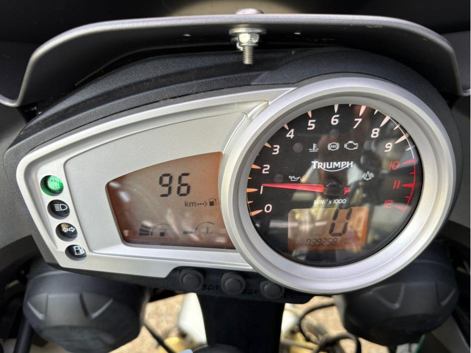 TRIUMPH TIGER 1050 SE