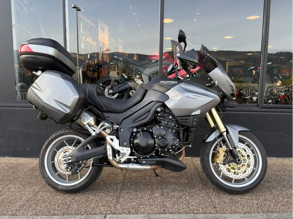 TRIUMPH TIGER 1050 SE