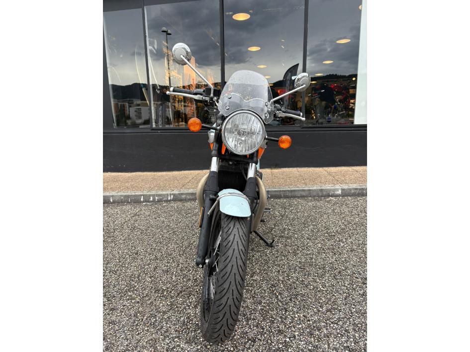 TRIUMPH BONNEVILLE T100 900