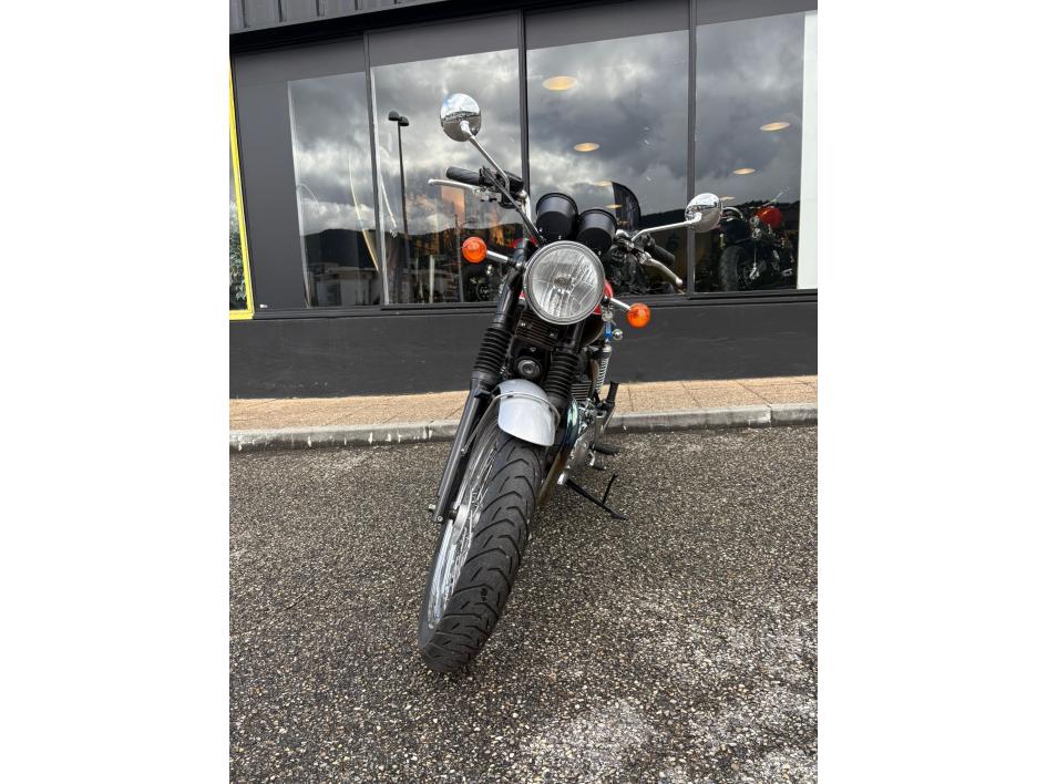 TRIUMPH BONNEVILLE 865 T100