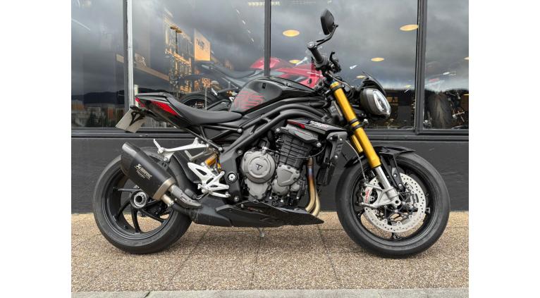 TRIUMPH SPEED TRIPLE 1200 RS