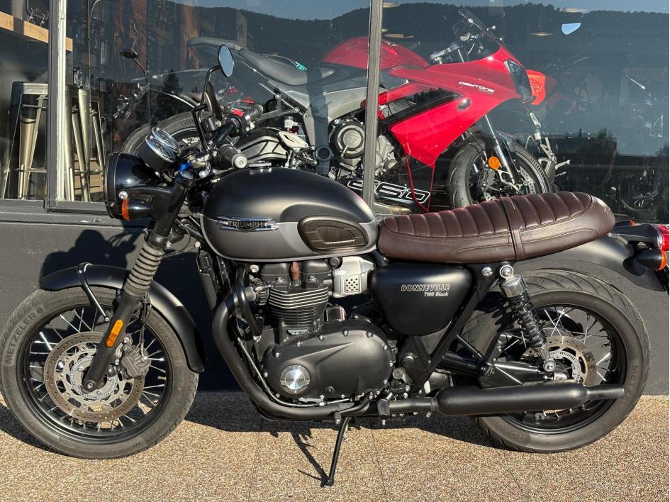 TRIUMPH BONNEVILLE BLACK T100 bridée A2